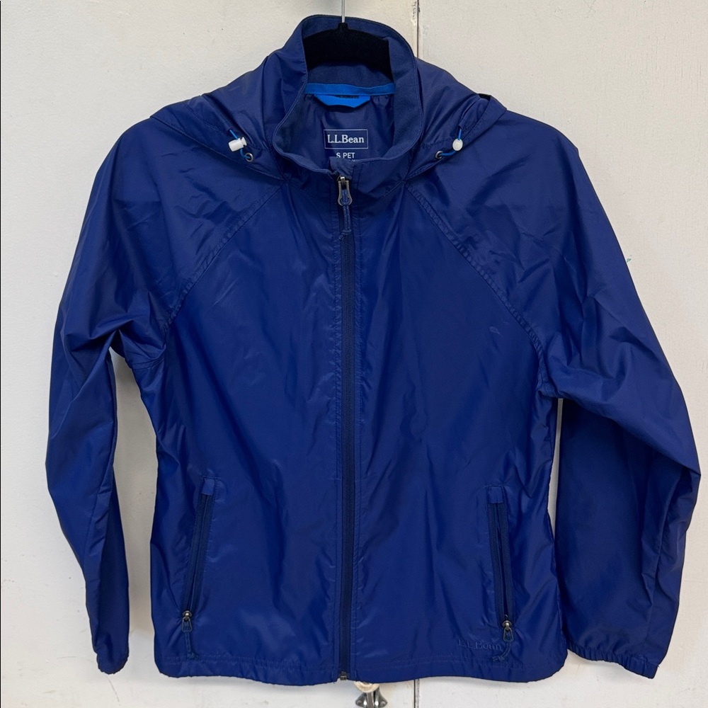 L.L. Bean women’s Royal Blue Hooded windbreaker